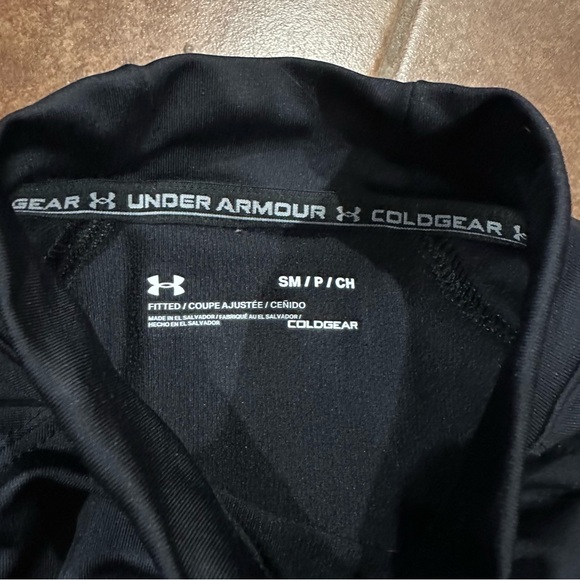Under Armour Coldgear Fitted Black Long Sleeve Top - Picture 5 of 7